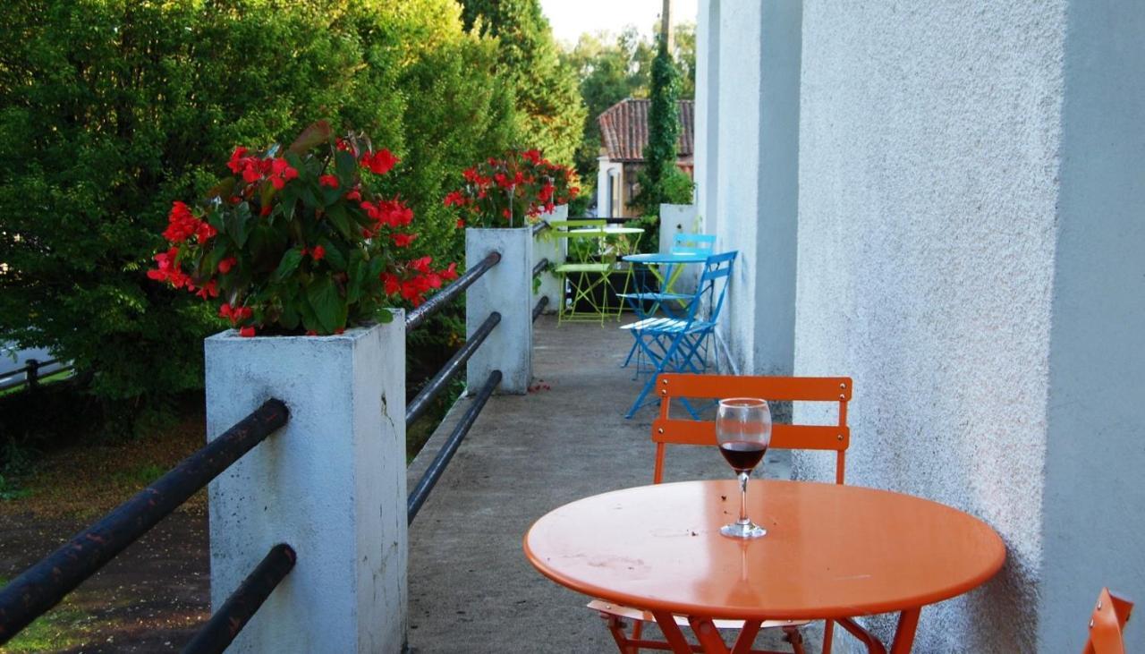 White Grape Inn Piégut-Pluviers Zewnętrze zdjęcie